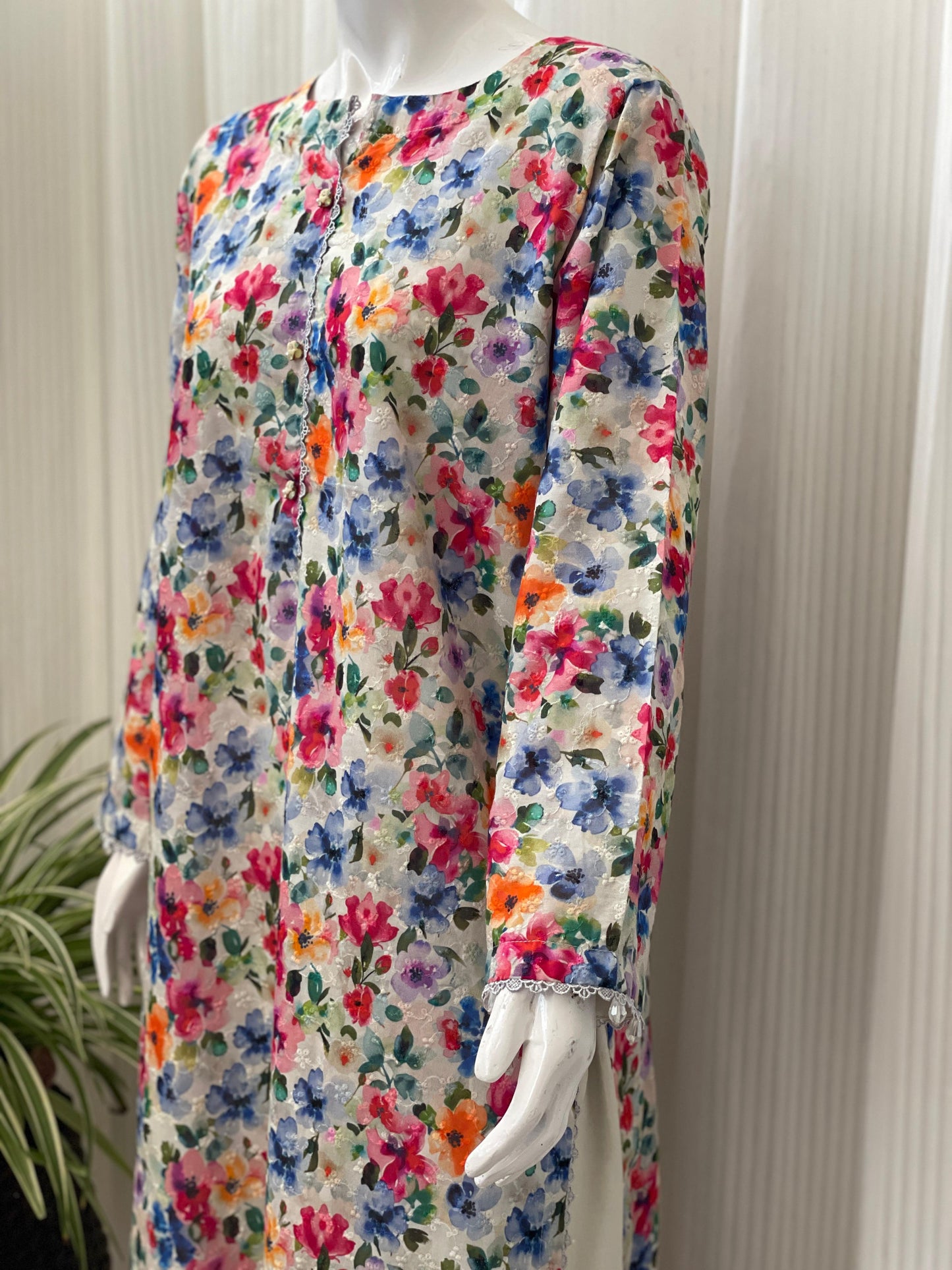 Elegant Chikankari Three-Piece Kurta Set – Festive Ethnic Wear for Women