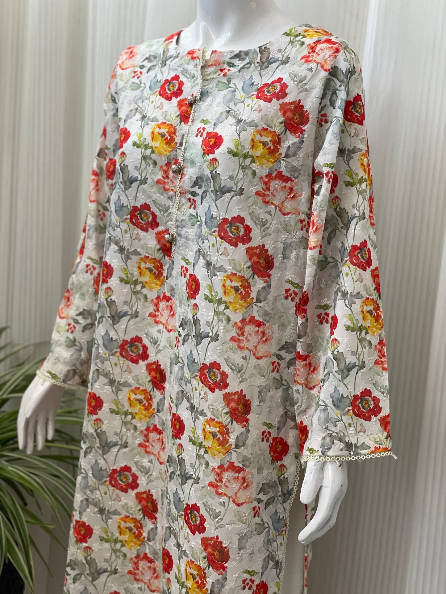 Elegant Chikankari Three-Piece Kurta Set – Festive Ethnic Wear for Women