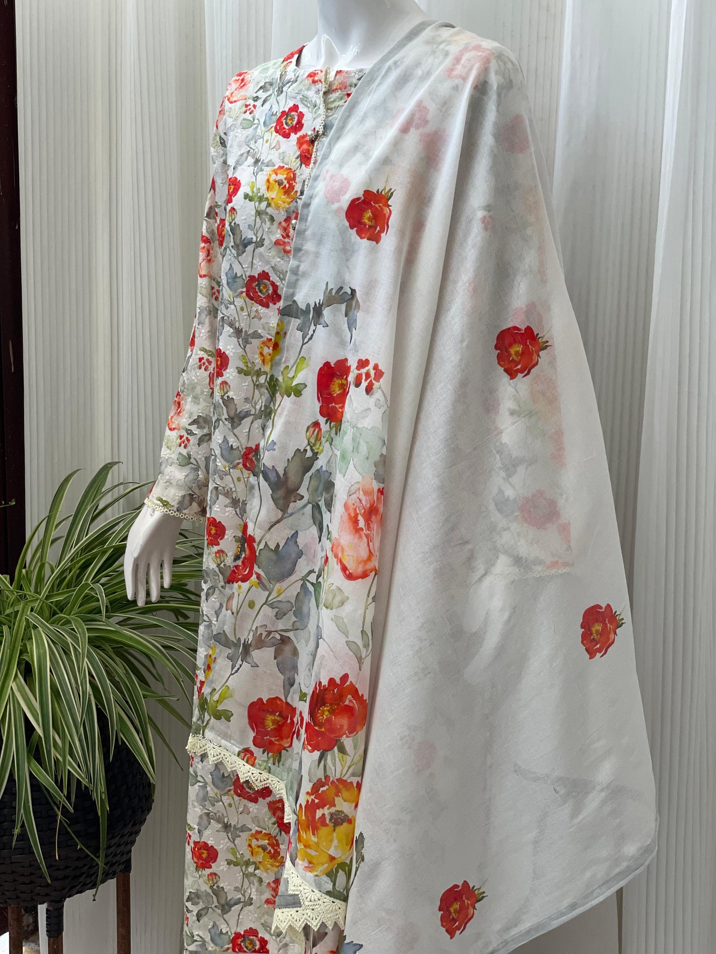 Elegant Chikankari Three-Piece Kurta Set – Festive Ethnic Wear for Women