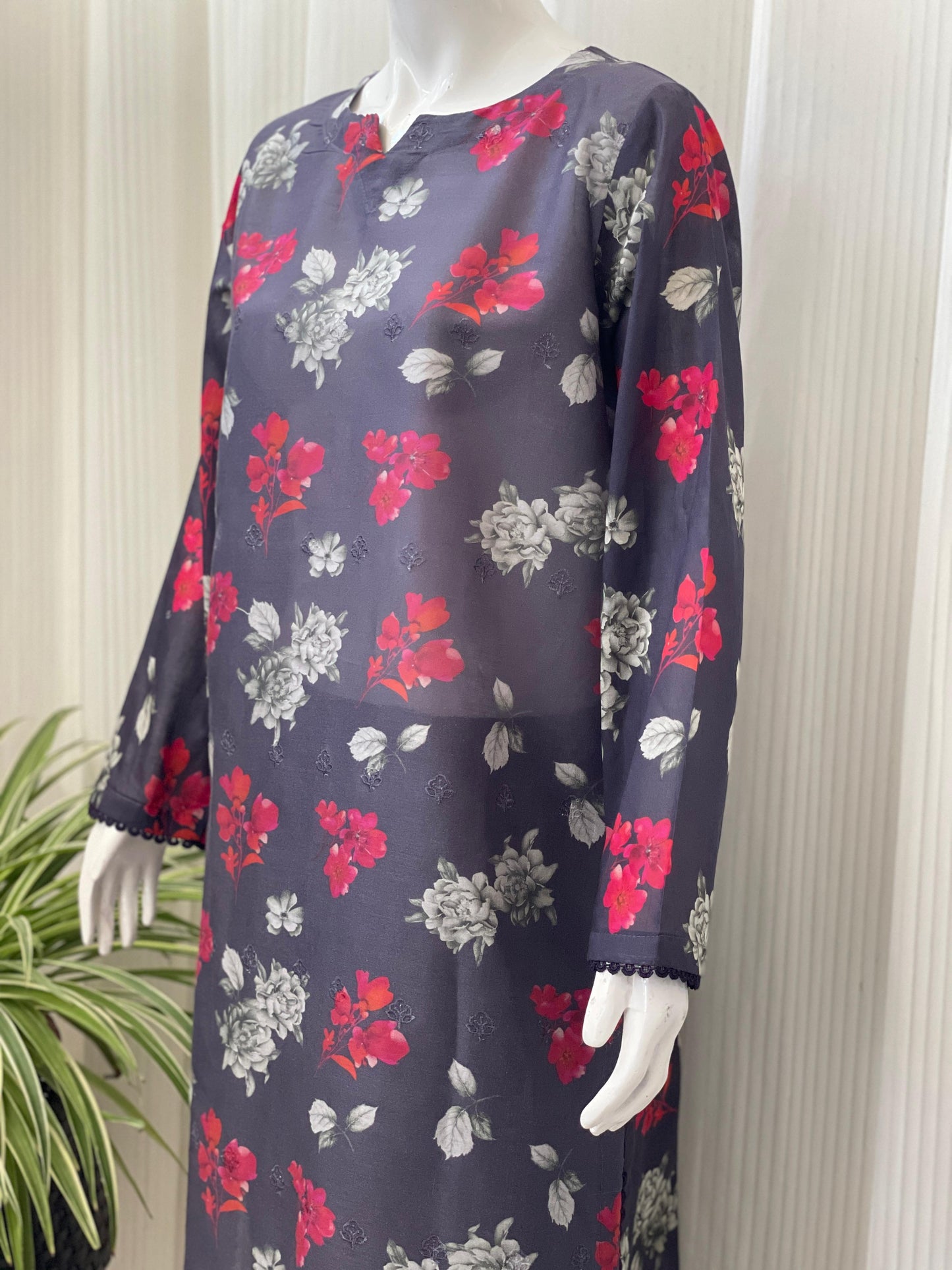 Elegant Chikankari Three-Piece Kurta Set – Festive Ethnic Wear for Women