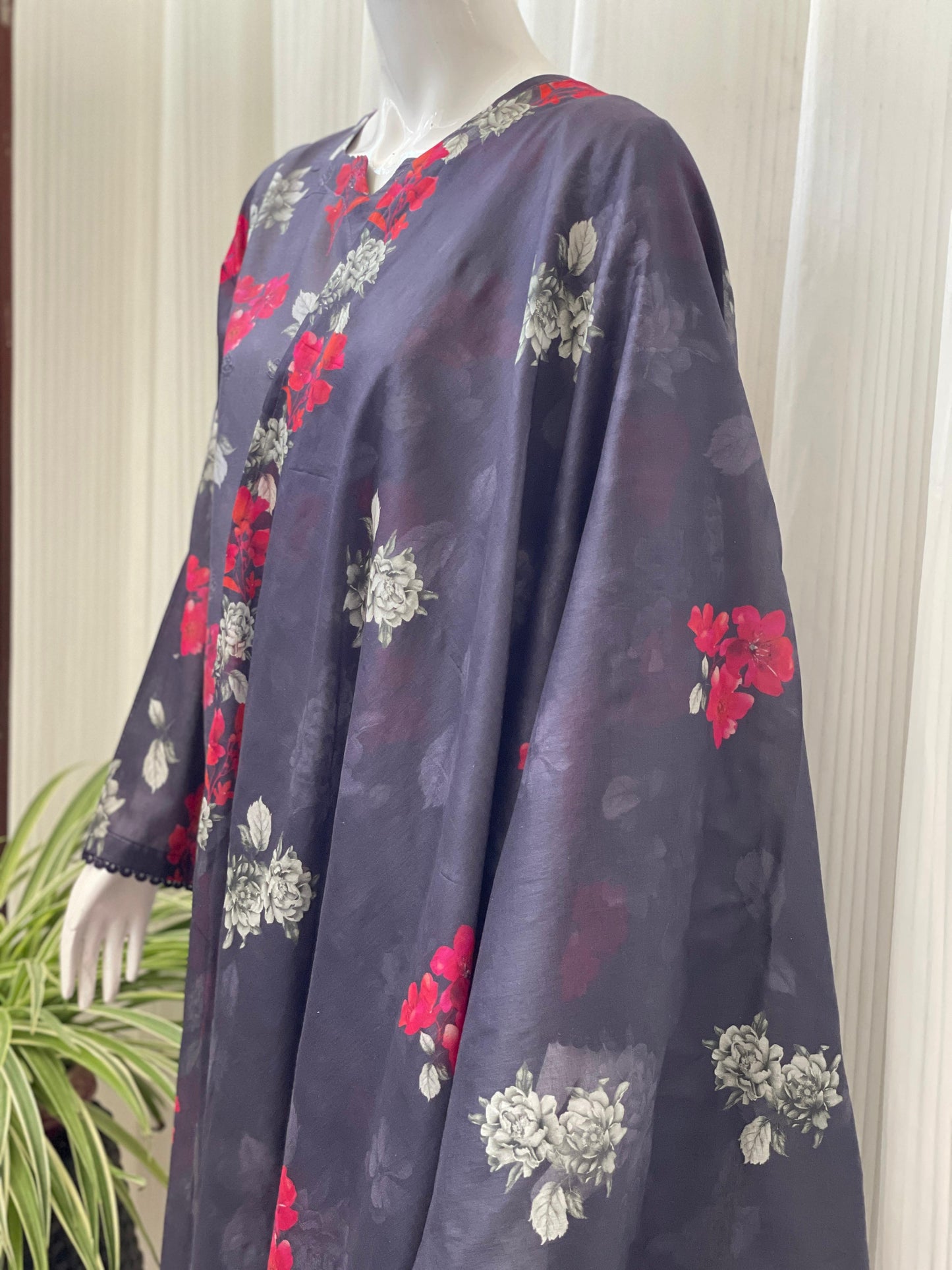 Elegant Chikankari Three-Piece Kurta Set – Festive Ethnic Wear for Women