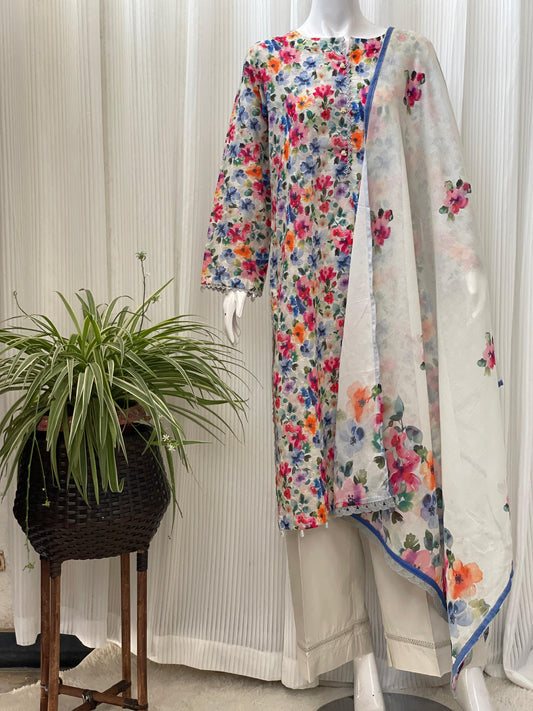 Elegant Chikankari Three-Piece Kurta Set – Festive Ethnic Wear for Women